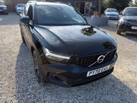 Volvo XC40 2.0 B4 MHEV R-Design Pro Auto Euro 6 (s/s) 5dr 5