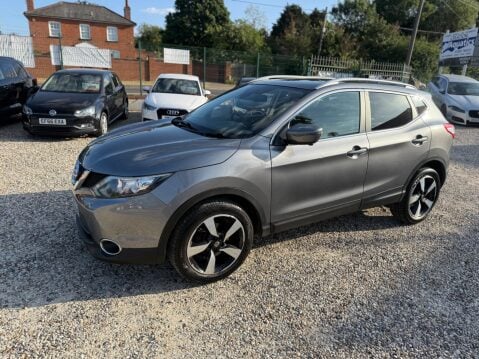 Nissan Qashqai 1.2 DIG-T N-Connecta 2WD Euro 6 (s/s) 5dr 17