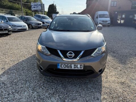 Nissan Qashqai 1.2 DIG-T N-Connecta 2WD Euro 6 (s/s) 5dr 18