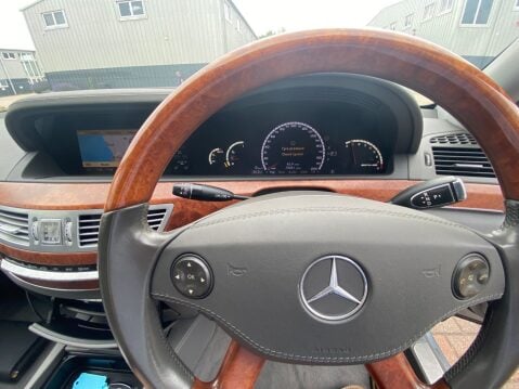 Mercedes-Benz S Class 6.2 S63 V8 AMG G-Tronic Euro 4 4dr 26