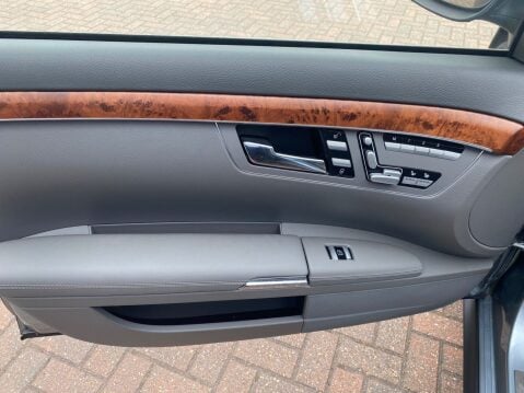 Mercedes-Benz S Class 6.2 S63 V8 AMG G-Tronic Euro 4 4dr 38