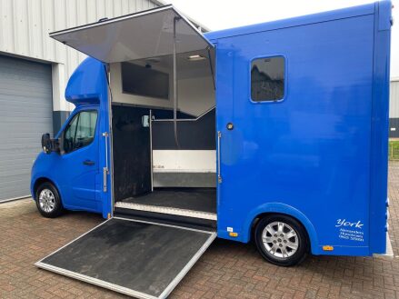 Renault Master Alexander Horse Box
