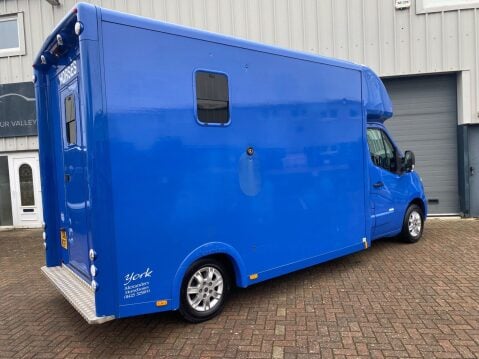Renault Master Alexander Horse Box 8