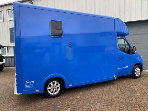 Renault Master Alexander Horse Box 9