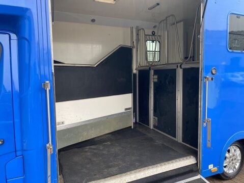 Renault Master Alexander Horse Box 24