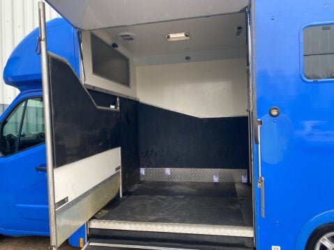 Renault Master Alexander Horse Box 40