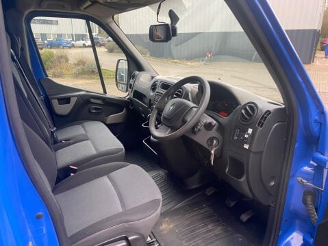 Renault Master Alexander Horse Box 60