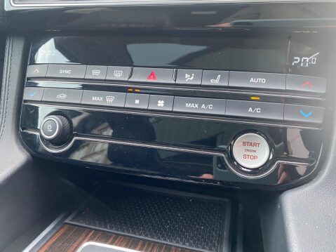 Jaguar F-Pace 2.0 D180 R-Sport Auto Euro 6 (s/s) 5dr 38