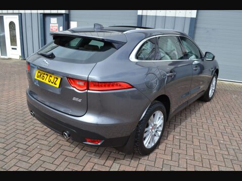 Jaguar F-Pace 3.0 D300 V6 Portfolio Auto AWD Euro 6 (s/s) 5dr 23