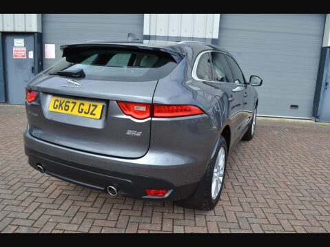 Jaguar F-Pace 3.0 D300 V6 Portfolio Auto AWD Euro 6 (s/s) 5dr 37