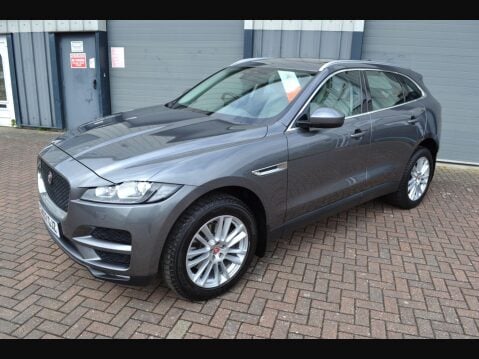 Jaguar F-Pace 3.0 D300 V6 Portfolio Auto AWD Euro 6 (s/s) 5dr 18