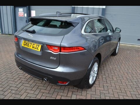 Jaguar F-Pace 3.0 D300 V6 Portfolio Auto AWD Euro 6 (s/s) 5dr 35