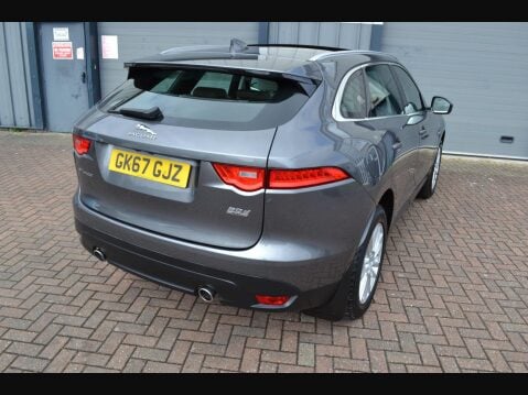 Jaguar F-Pace 3.0 D300 V6 Portfolio Auto AWD Euro 6 (s/s) 5dr 36