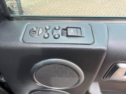 Land Rover Discovery 2.7 TD V6 SE 5dr 64