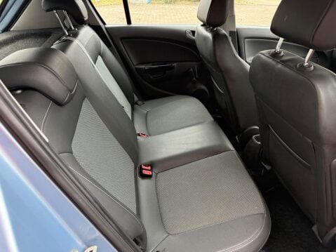 Vauxhall Corsa 1.4i 16v Design 5dr (a/c) 71