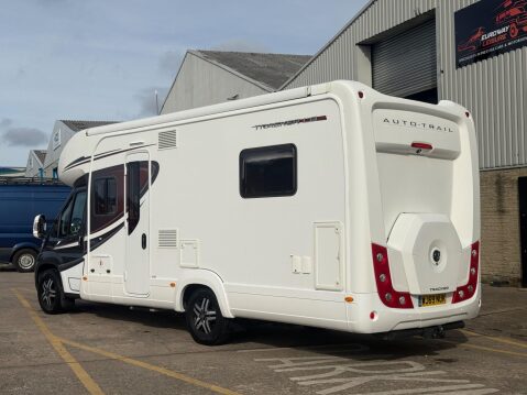 Auto-Trail Tracker 44 MAXI C/C MULTIJET II 3
