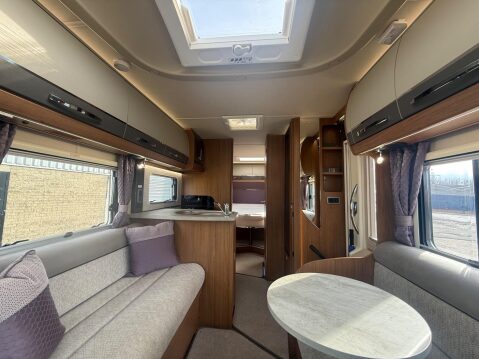 Auto-Trail Tracker 44 MAXI C/C MULTIJET II 12