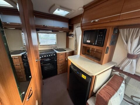 Mercedes-Benz Sprinter 2.1 316 CDI BlueEFFICIENCY 7G-Tronic RWD L2 2dr 7