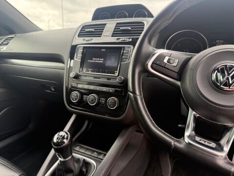 Volkswagen Scirocco 2.0 TDI BlueMotion Tech R-Line Euro 6 (s/s) 3dr 23