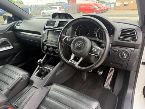 Volkswagen Scirocco 2.0 TDI BlueMotion Tech R-Line Euro 6 (s/s) 3dr 25