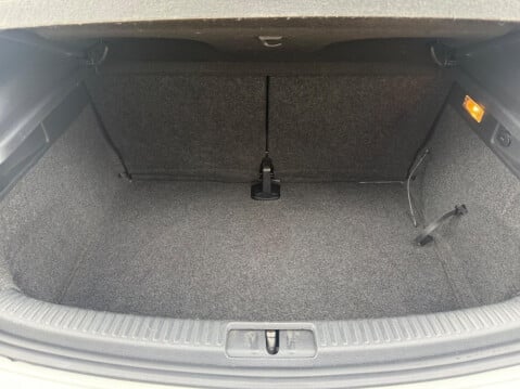 Volkswagen Scirocco 2.0 TDI BlueMotion Tech R-Line Euro 6 (s/s) 3dr 28