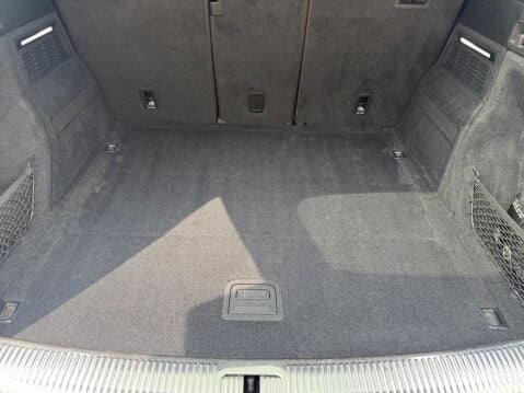 Audi Q5 2.0 TDI 40 S line S Tronic quattro Euro 6 (s/s) 5dr 28