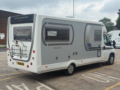 Peugeot Boxer 2.2 HDi 335 Platform Cab L3 Euro 5 2dr 3