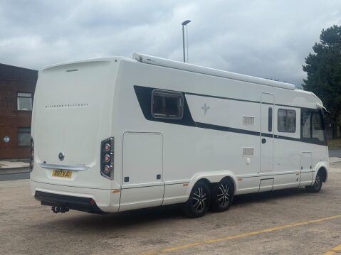 Niesmann and Bischoff Arto 5