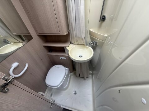 Burstner Ducato 35 MULTIJET 11