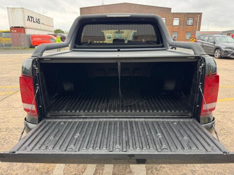 Volkswagen Amarok 3.0 TDI V6 Dark Label Auto 4Motion Euro 6 (s/s) 4dr 25