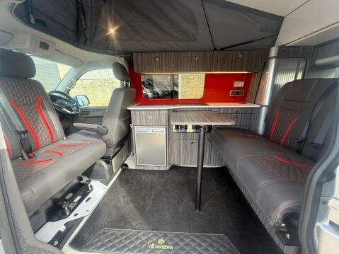 Volkswagen Transporter 2.0 TDI T28 Highline FWD SWB Euro 6 (s/s) 5dr 8