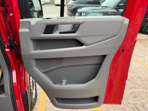 Volkswagen Crafter 2.0 TDI CR35 Trendline FWD LWB High Roof Euro 6 (s/s) 5dr 17