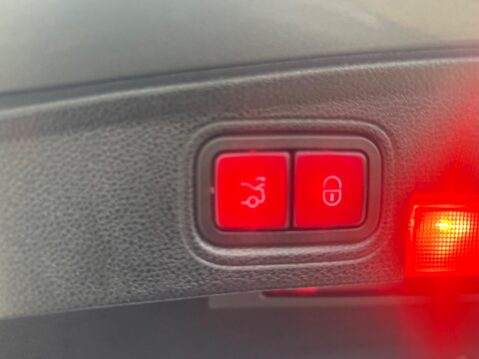 Mercedes-Benz C Class 2.1 C250d AMG Line (Premium) G-Tronic+ Euro 6 (s/s) 2dr 29