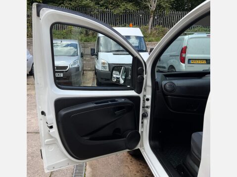 Peugeot Bipper 1.3 HDi Professional FWD L1 H1 3dr 44