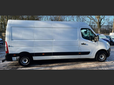 Renault Master 2.3 dCi ENERGY 35 Business FWD LWB Medium Roof Euro 5 (s/s) 5dr 9