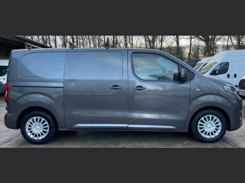 Toyota Proace 1.6D Comfort Medium Panel Van MWB Euro 6 (s/s) 6dr 7