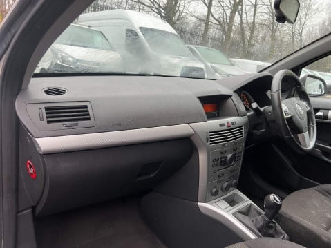 Vauxhall Astra 1.7 CDTi 16v Sportive Panel Van FWD L1 H1 3dr 32