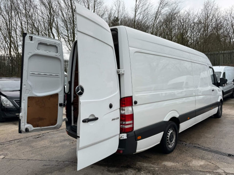 Mercedes-Benz Sprinter 2.1 313 CDi RWD L3 H4 4dr (Euro 5) 14