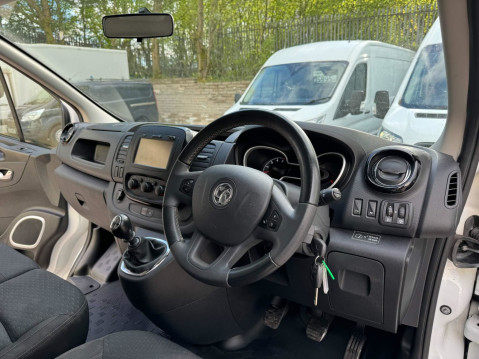 Vauxhall Vivaro 1.6 CDTi 2900 BiTurbo ecoTEC Sportive L2 H1 Euro 6 (s/s) 5dr 33
