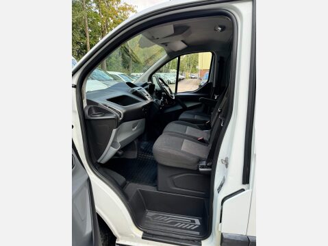 Ford Transit Custom 2.2 TDCi 290 L2 H1 5dr 38