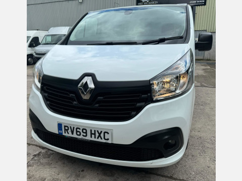 Renault Trafic 1.6 dCi ENERGY 29 Business+ LWB Standard Roof Euro 6 (s/s) 5dr 30