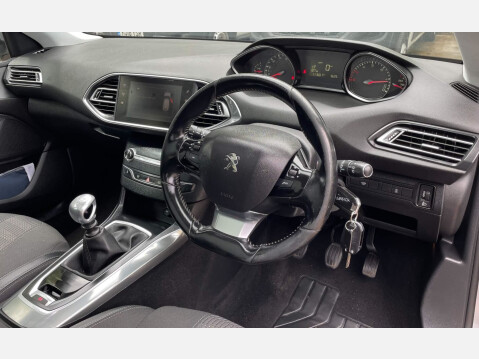 Peugeot 308 1.5 BlueHDi Allure Euro 6 (s/s) 5dr 29