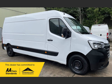 Renault Master 2.3 dCi 35 Business+ FWD LWB Medium Roof Euro 6 4dr