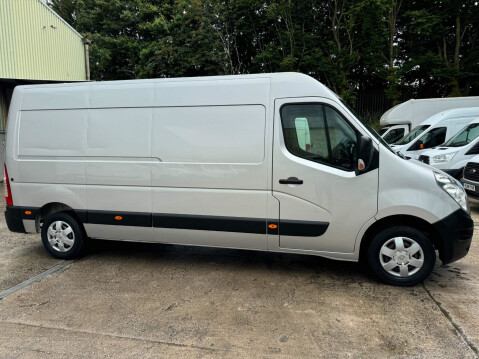 Renault Master 2.3 dCi 35 Business+ FWD LWB Medium Roof Euro 5 5dr 7