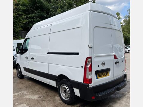 Nissan NV400 2.3 dCi 35 SE FWD L2 H3 Euro 6 5dr 13