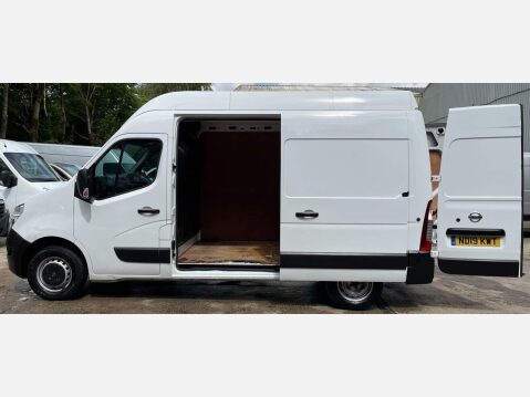 Nissan NV400 2.3 dCi 35 SE FWD L2 H3 Euro 6 5dr 16