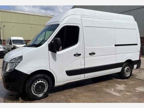 Nissan NV400 2.3 dCi 35 SE FWD L2 H3 Euro 6 5dr 18