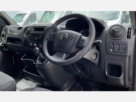 Nissan NV400 2.3 dCi 35 SE FWD L2 H3 Euro 6 5dr 25