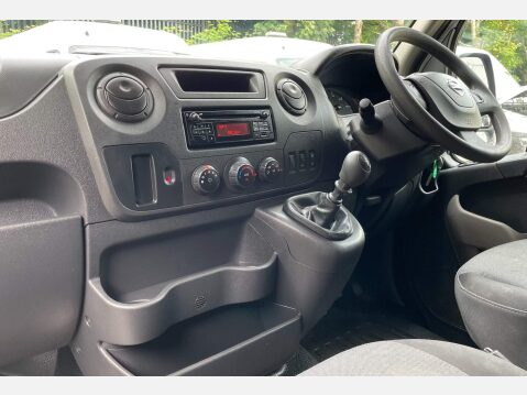 Nissan NV400 2.3 dCi 35 SE FWD L2 H3 Euro 6 5dr 43