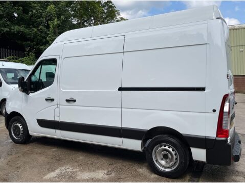 Nissan NV400 2.3 dCi 35 SE FWD L2 H3 Euro 6 5dr 14